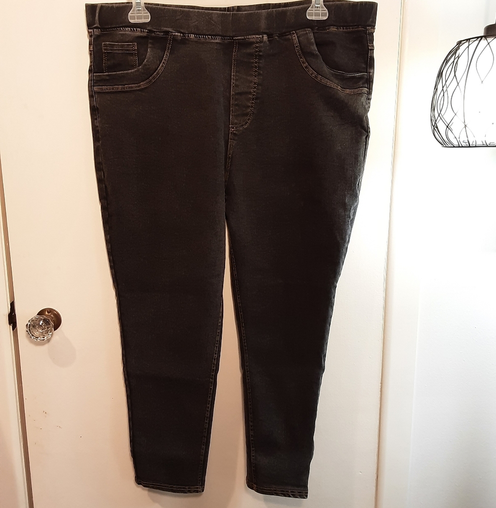 Pull on jeans👖
